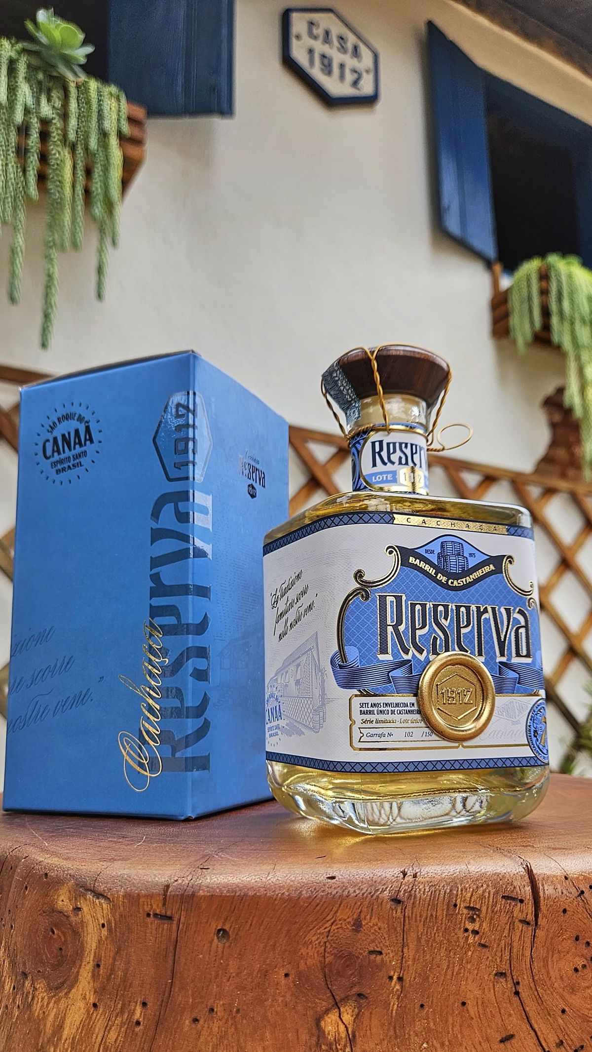 Rótulo da Cachaça Reserva 1912 com a arquitetura da casa centenária