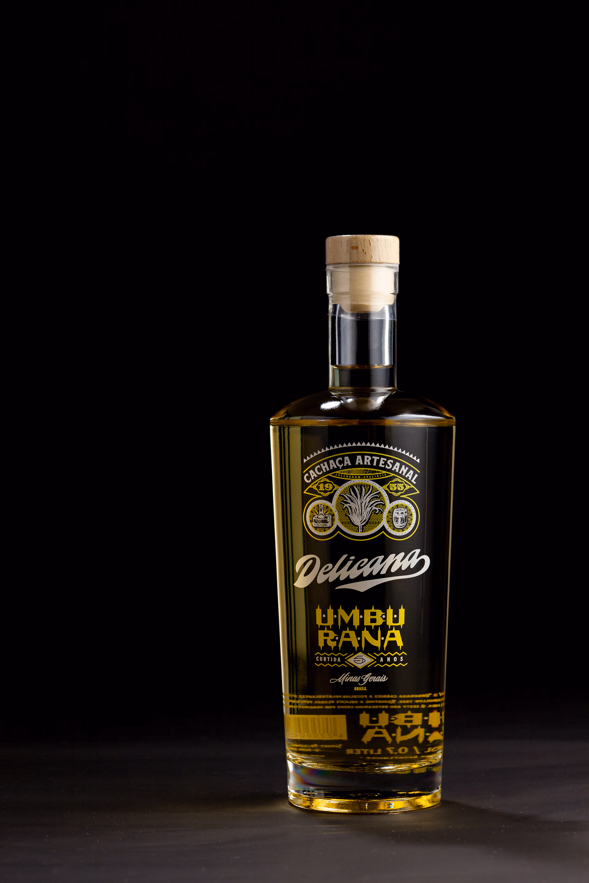 cachaca delicana — processo e resultado por Victor Tognollo (imagem 31)